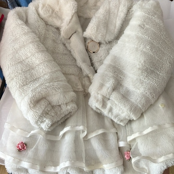 Purad Girl faux fur flouncy coat with tiered  mesh ruffles and lace 2T - Picture 11 of 11
